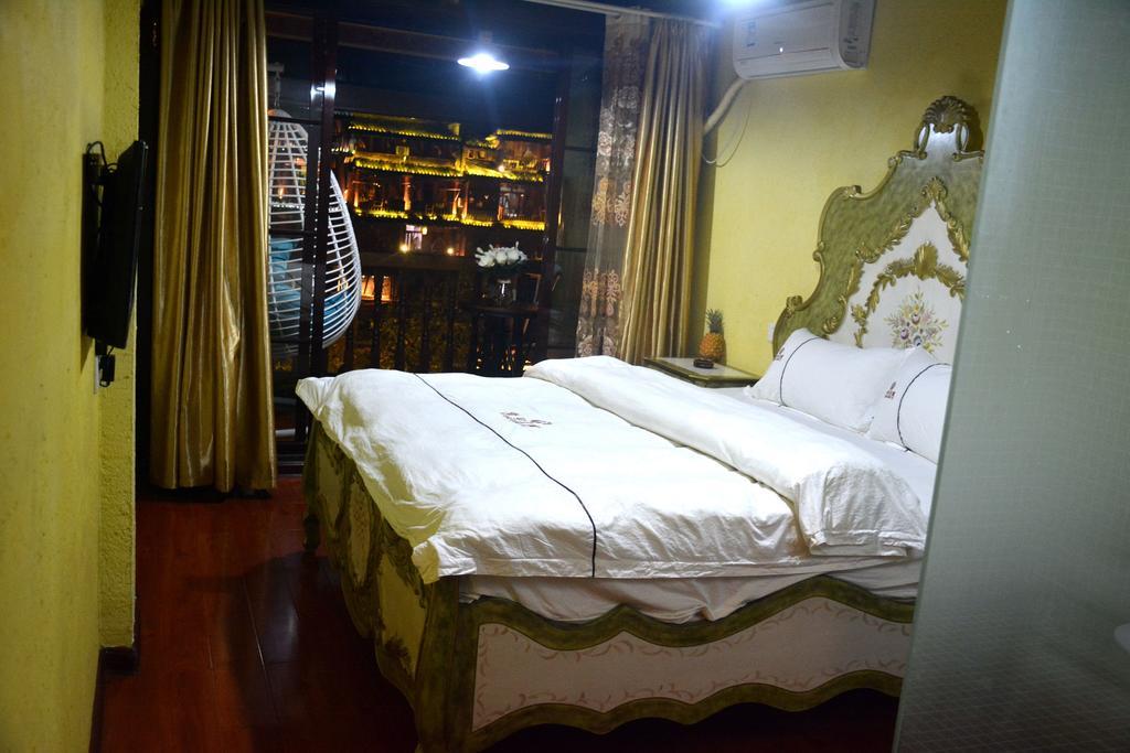 Fenghuang 1St Apartment 외부 사진