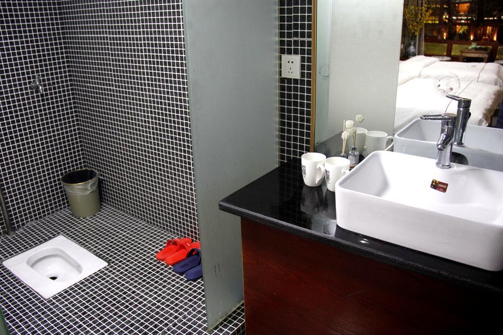 Fenghuang 1St Apartment 외부 사진