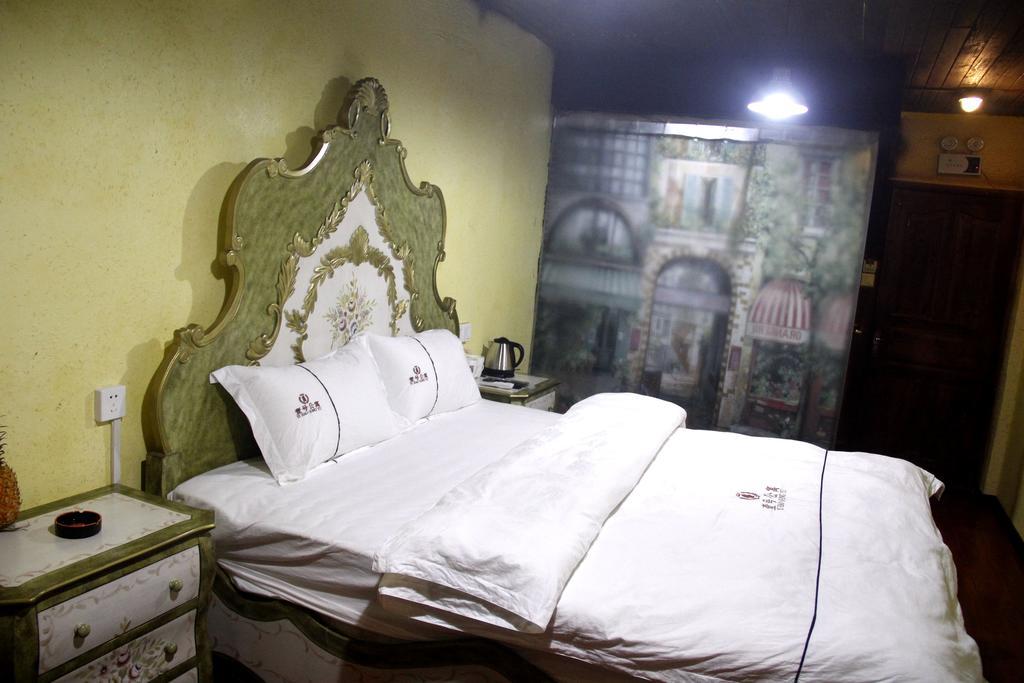 Fenghuang 1St Apartment 외부 사진