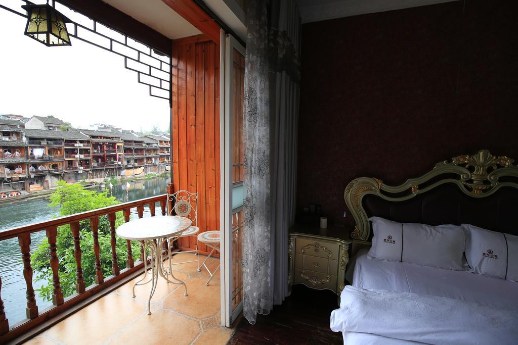 Fenghuang 1St Apartment 외부 사진