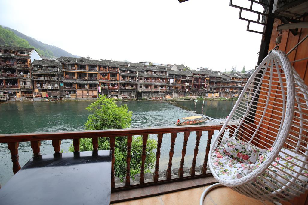 Fenghuang 1St Apartment 외부 사진